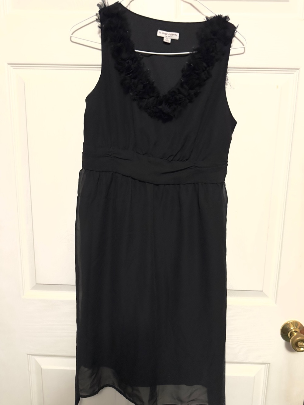 Liz Lange Black Sleeveless V-Neck Midi Dress with Floral Trim